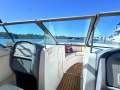 Chris Craft Launch 28 Bow Rider " Bow Thruster ":flipover windscreen (closed)