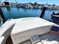 Chris Craft Launch 28 Bow Rider " Bow Thruster ":Aft Sun Lounge