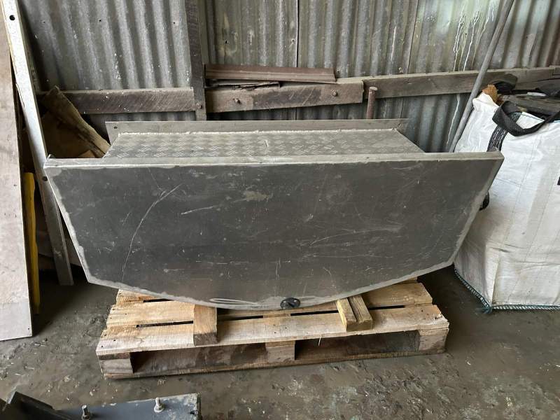 Aluminium Pod for outboard conversion - 6mm sheet aluminium, twin outboards