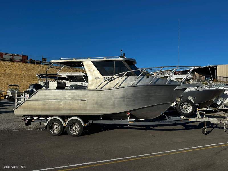AMC 650 HARDTOP 2023 MODEL 225HP SUZUKI 4STR OUTBOARD 104HRS