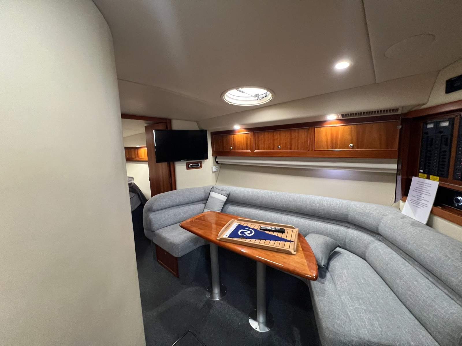  Riviera M430 Boat Brokers of Tasmania