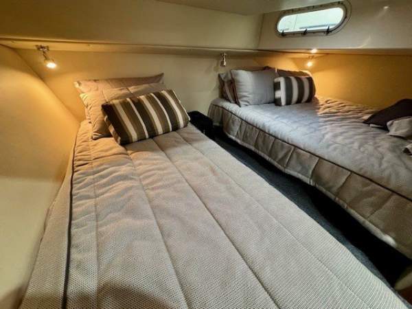  Riviera M430 Boat Brokers of Tasmania