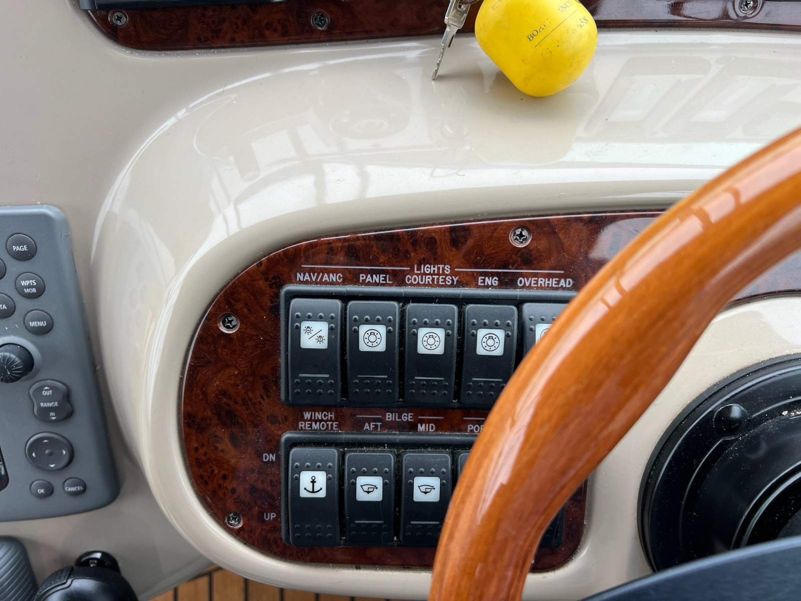  Riviera M430 Boat Brokers of Tasmania