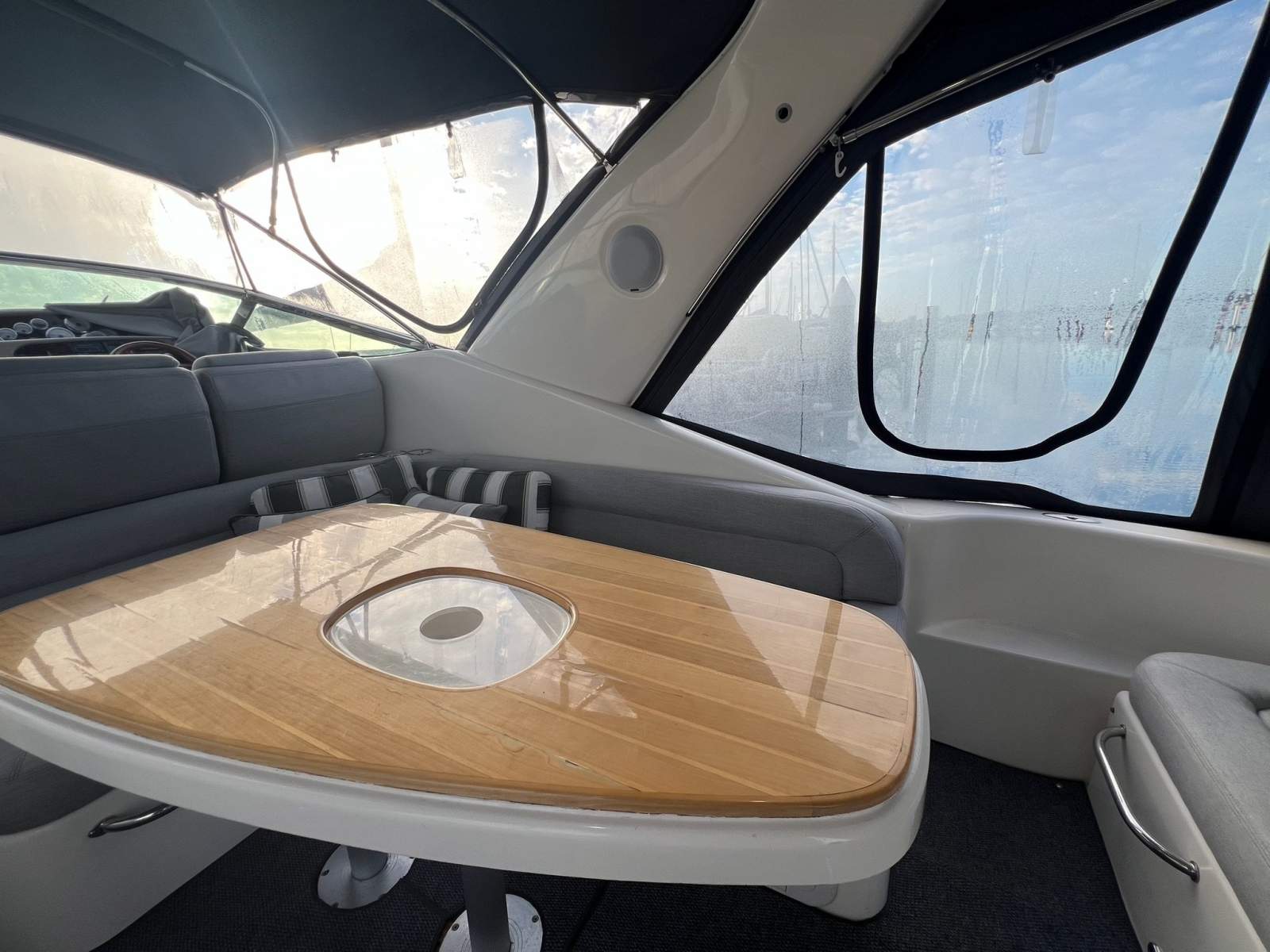  Riviera M430 Boat Brokers of Tasmania