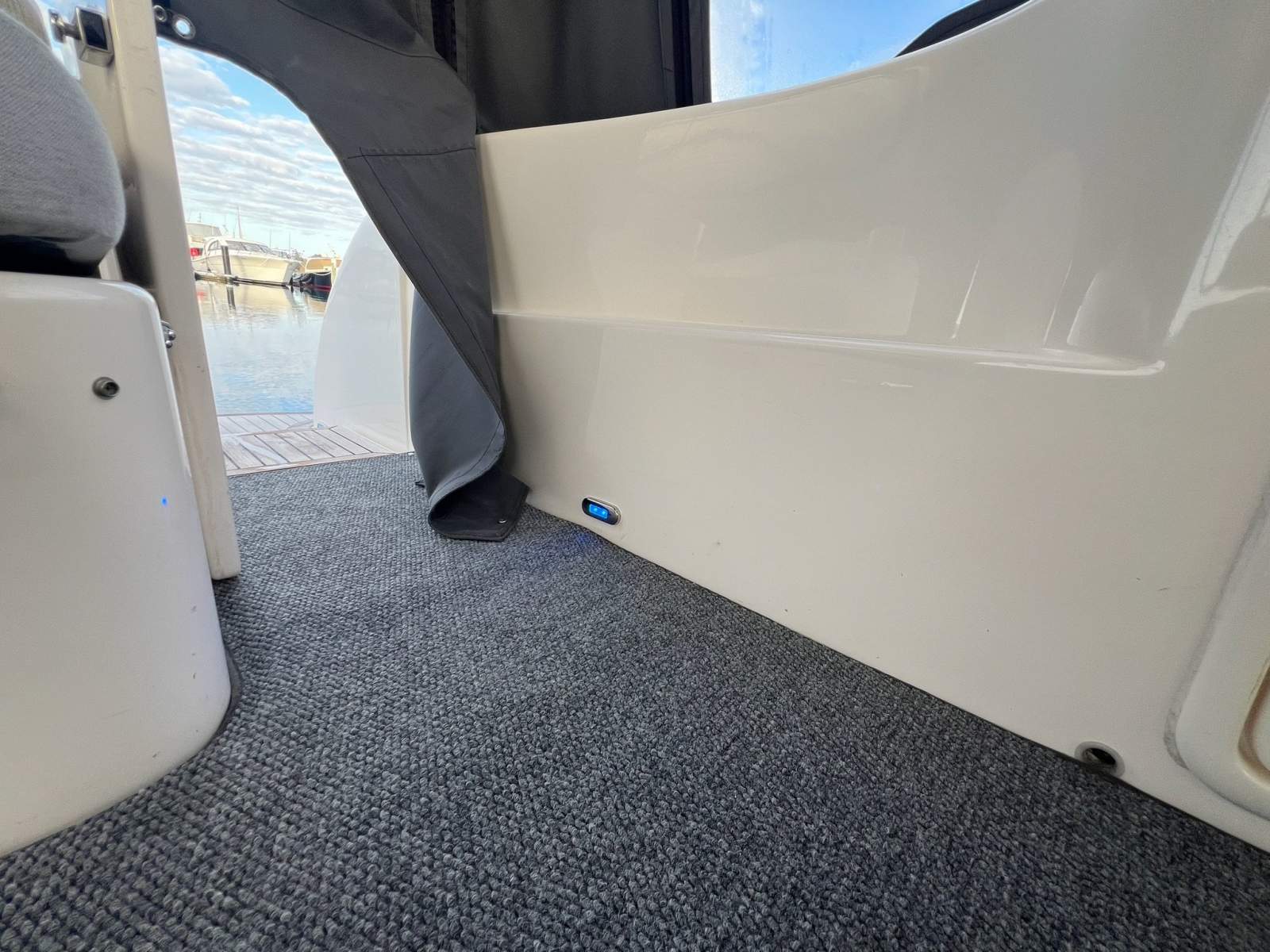  Riviera M430 Boat Brokers of Tasmania