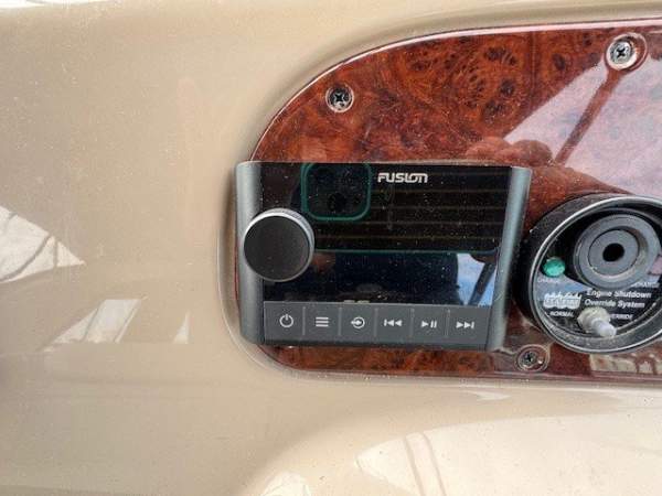  Riviera M430 Boat Brokers of Tasmania