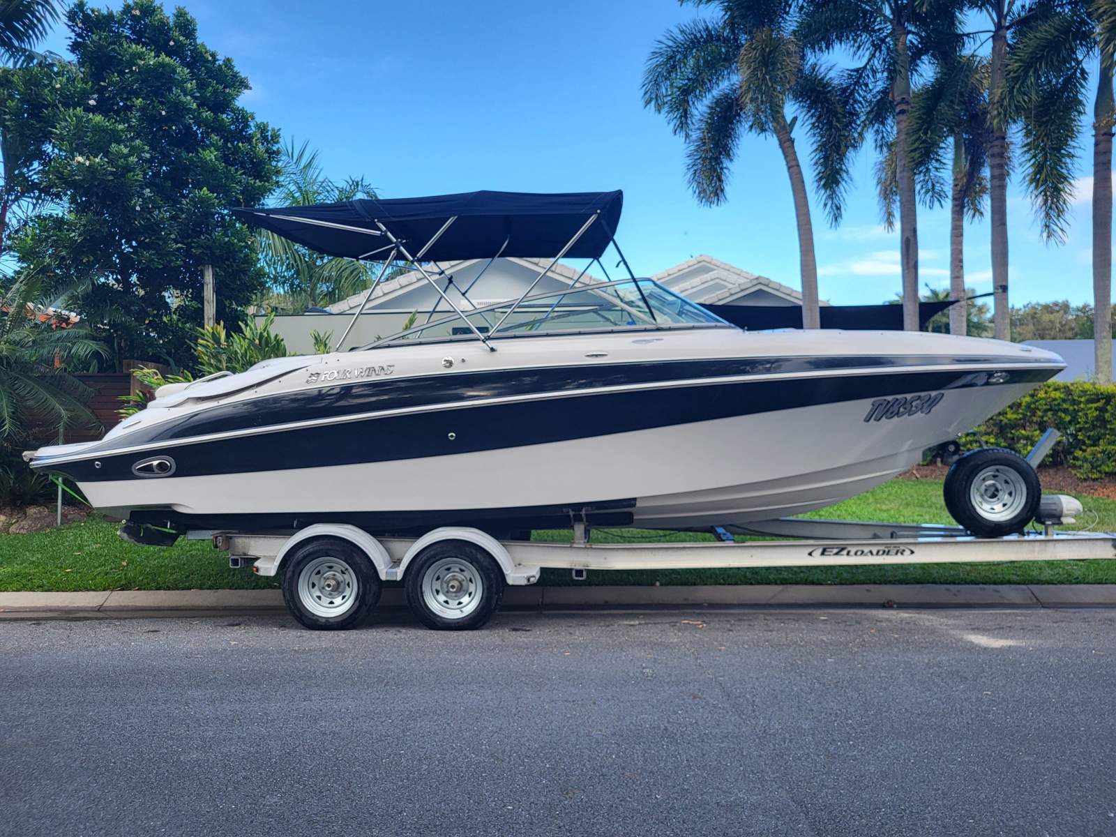 Four Winns Horizon 260