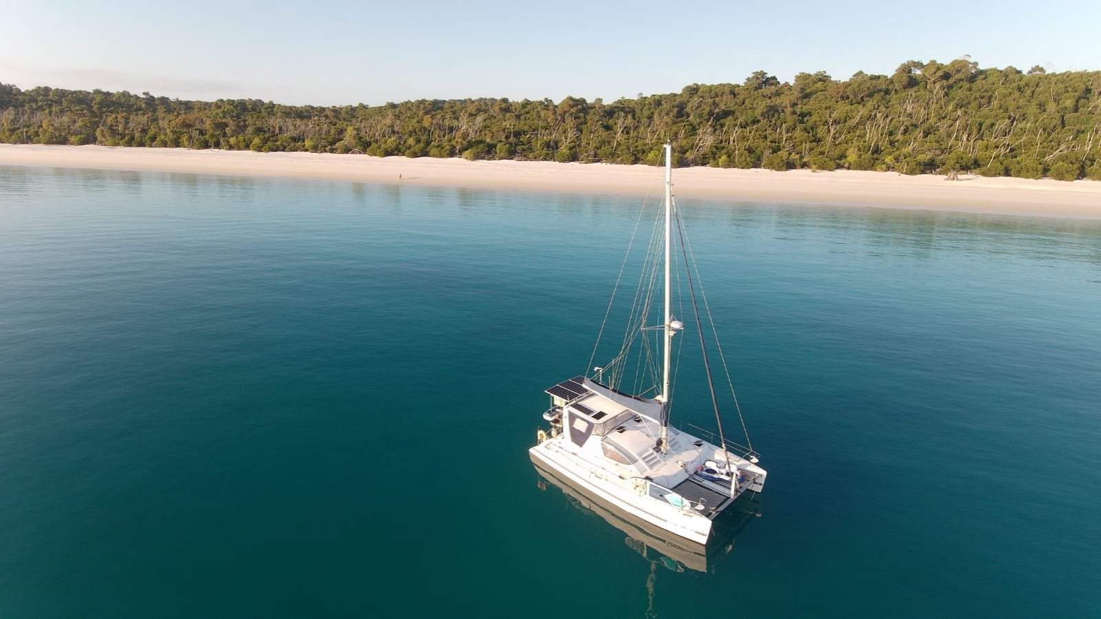 Admiral 38 Executive designed by Angelo Lavranos