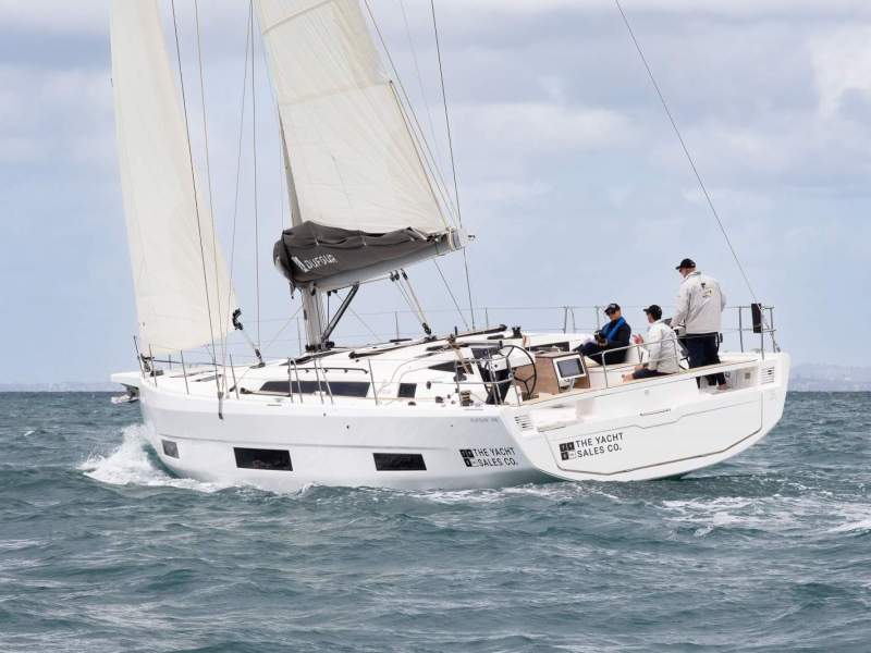 Dufour 470