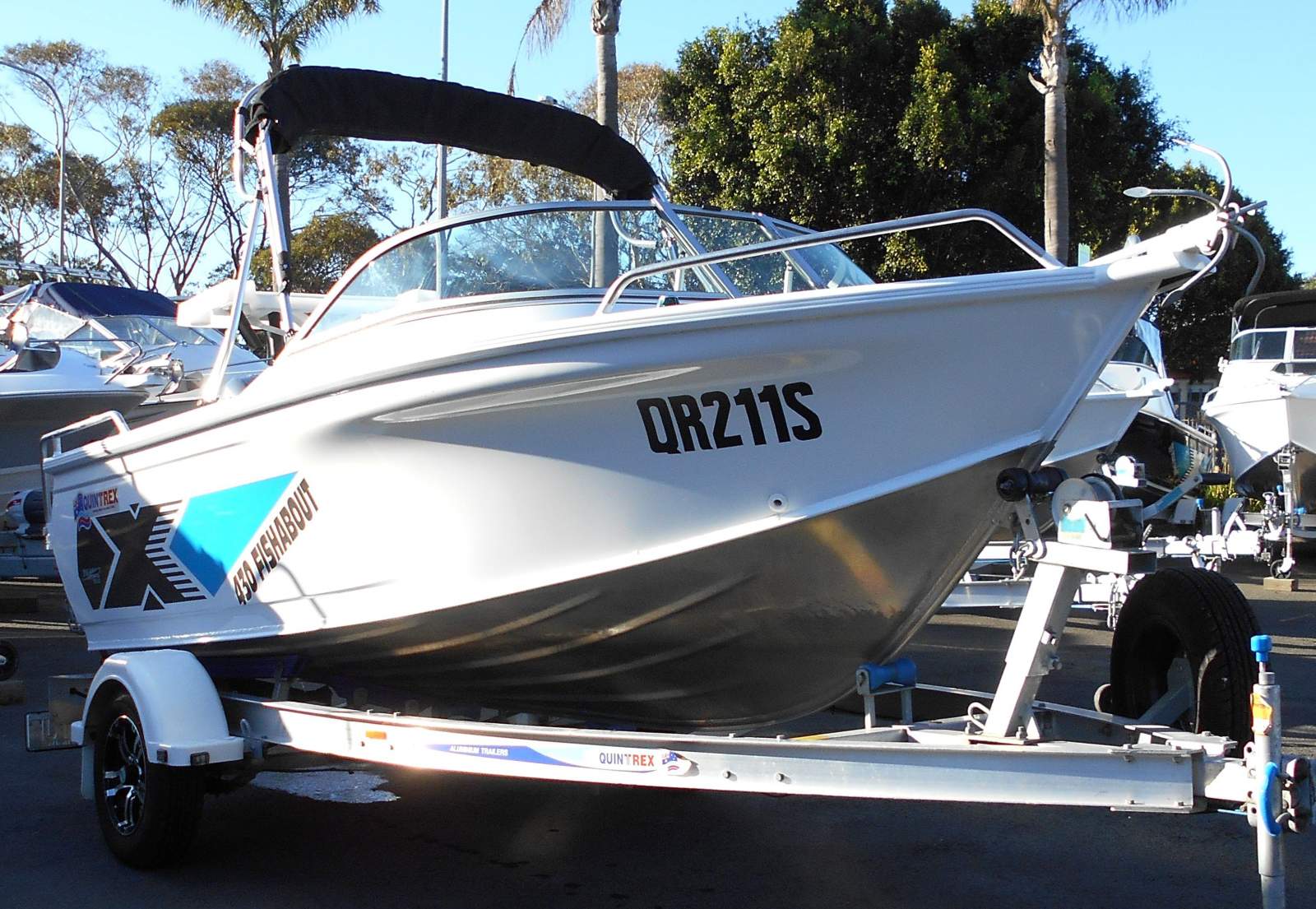 Quintrex 430 Fishabout