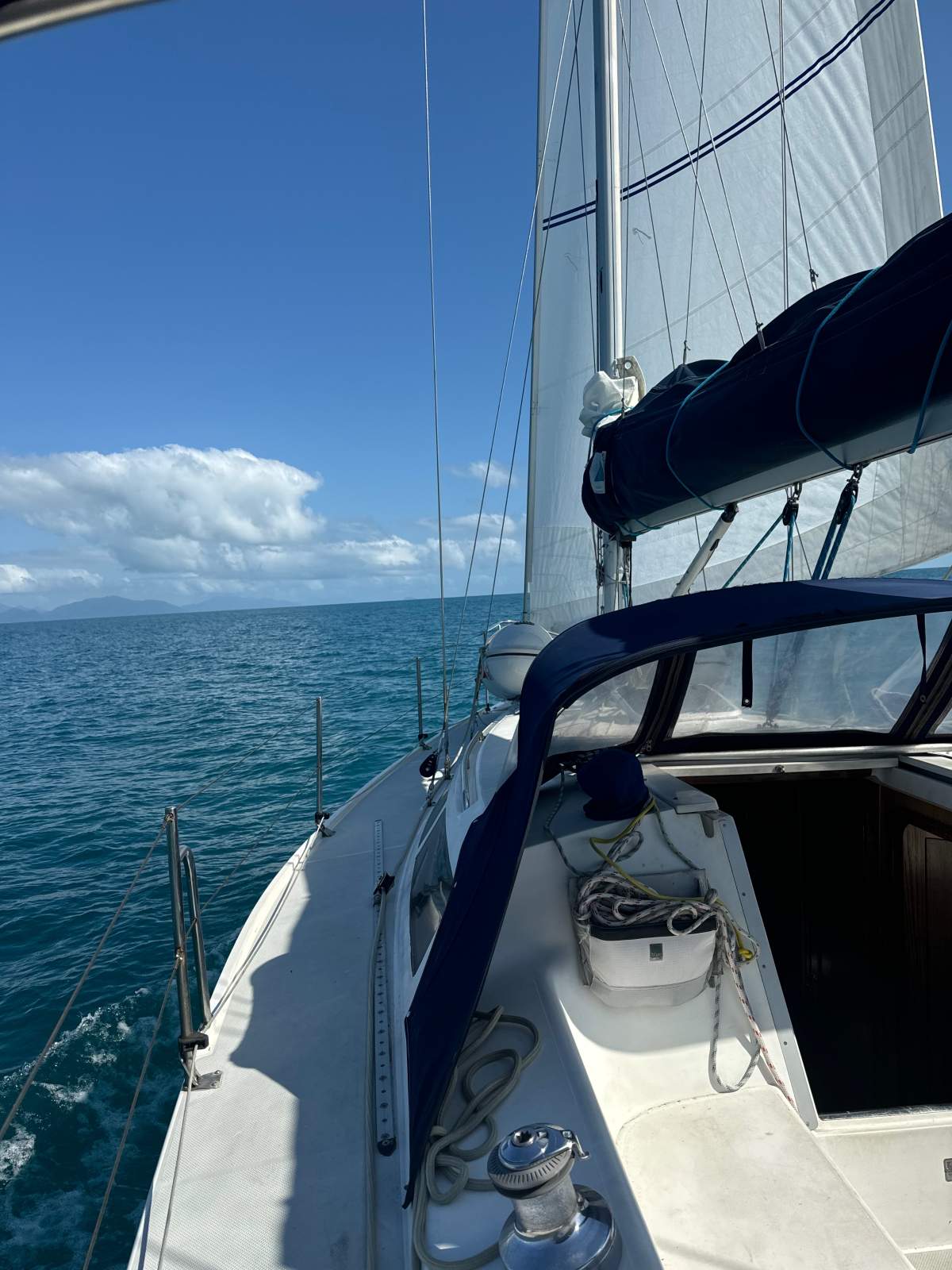 Catalina 320