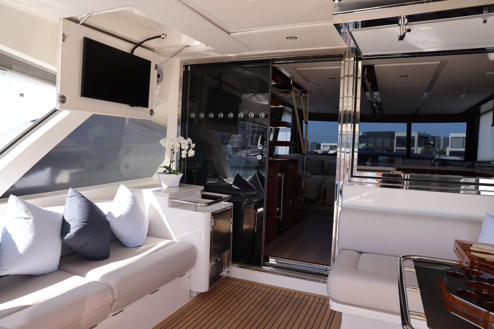  Riviera 64 Sports Motor Yacht MAN V12 Boat Brokers of Tasmania