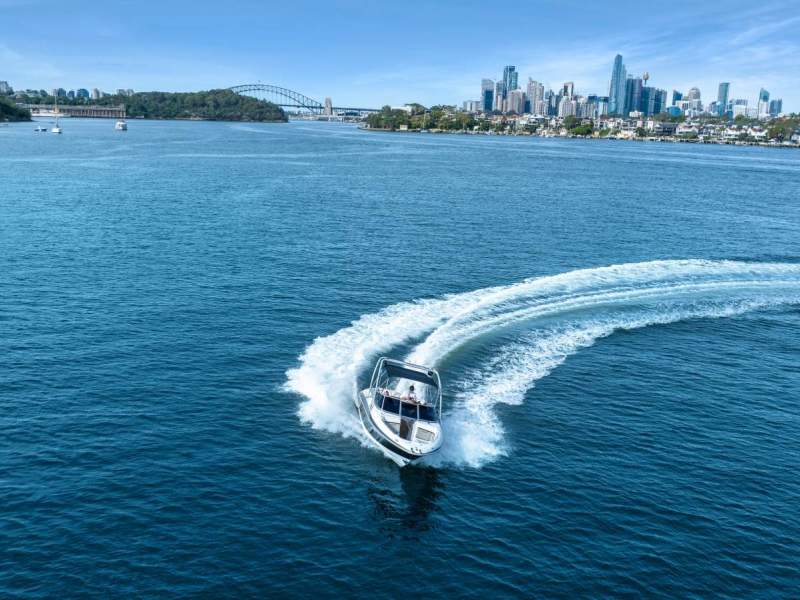 Four Winns Horizon 260