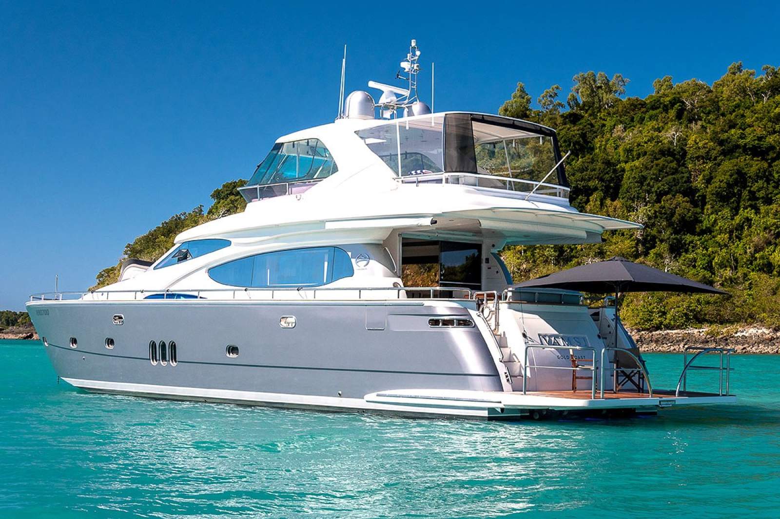 Horizon Yacht E70