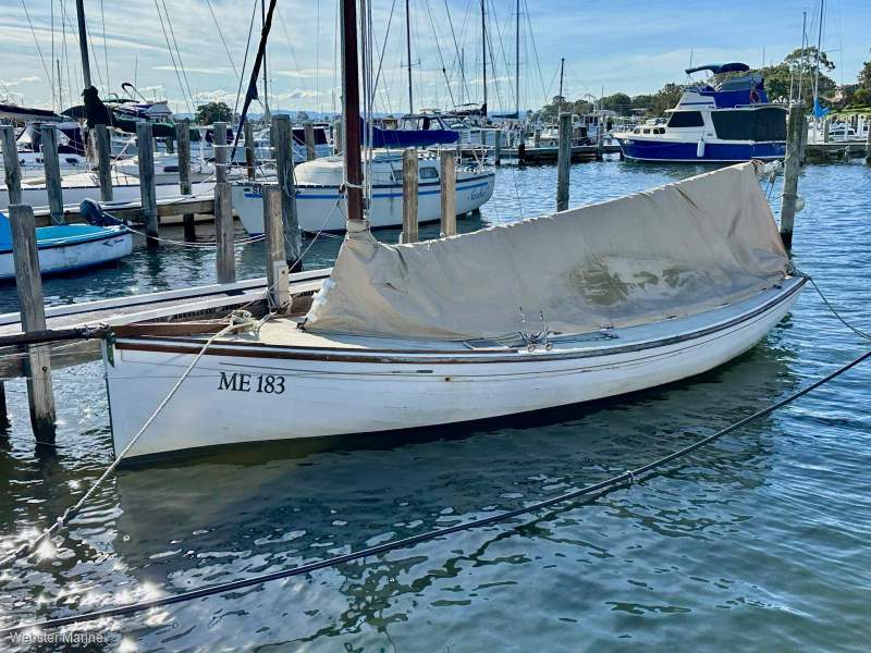 Custom Gaff Rigged Couta Style