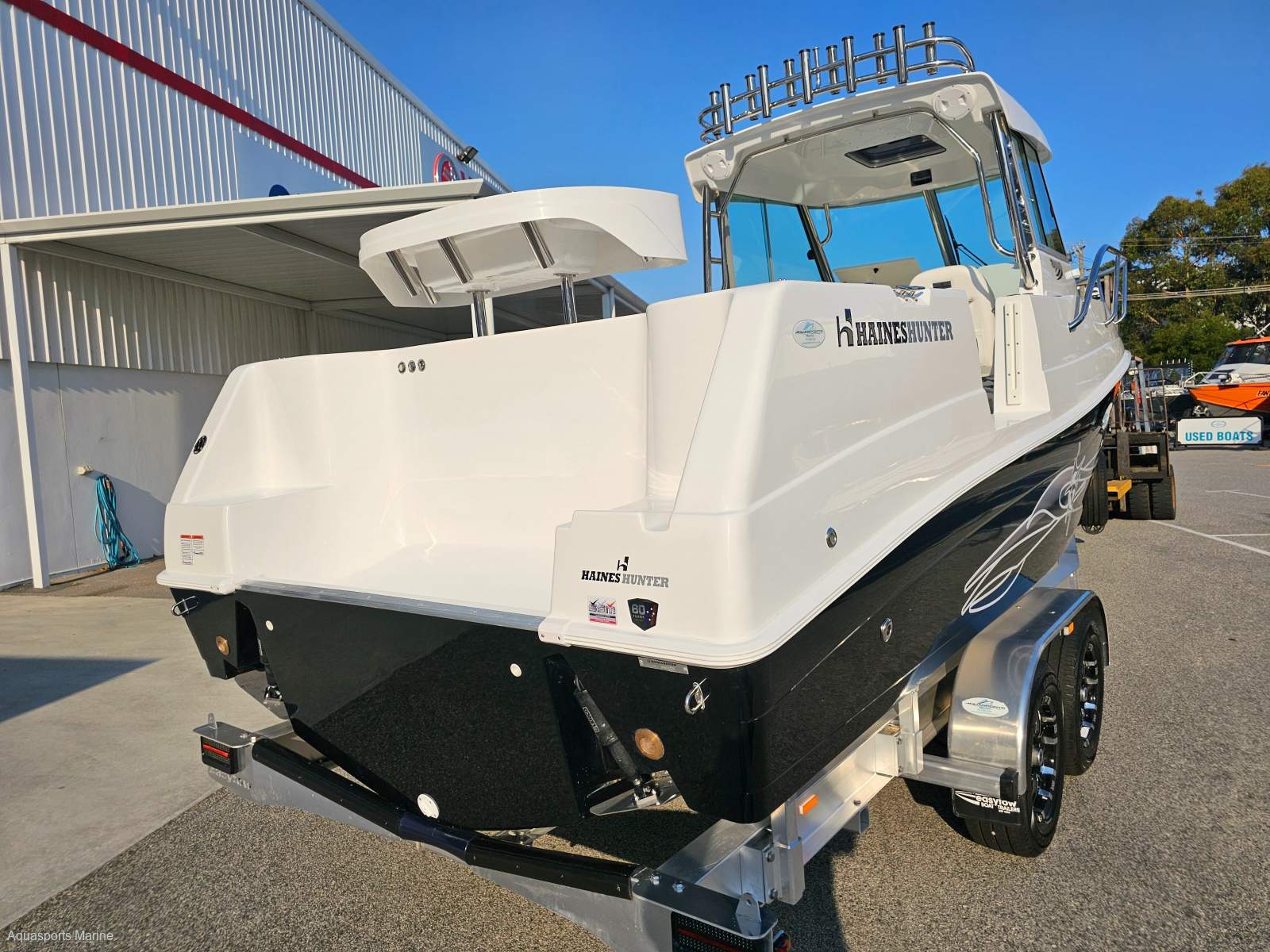 New Haines Hunter 760 Enclosed With Helm Master