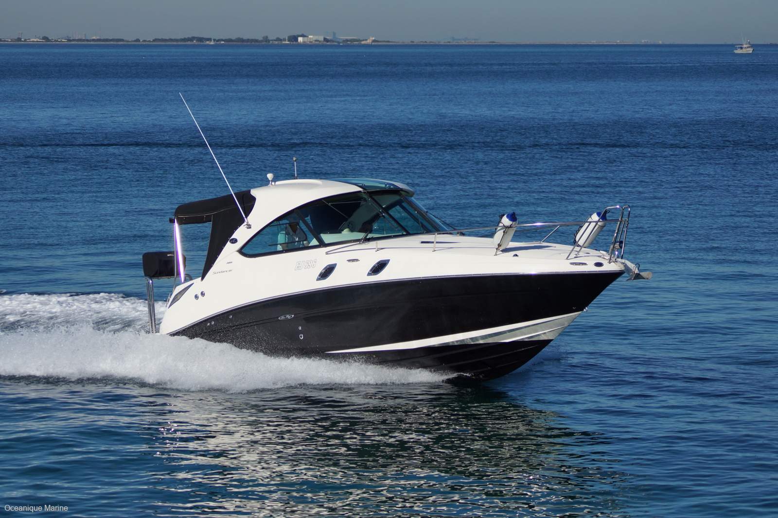 Sea Ray 305 Hard Top Sundancer LOW HOUR YANMAR DIESEL FULLY OPTIONED