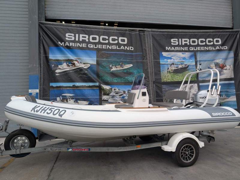 Sirocco A500L RIB-Alloy Alloy centre console RIB with hypalon tubes