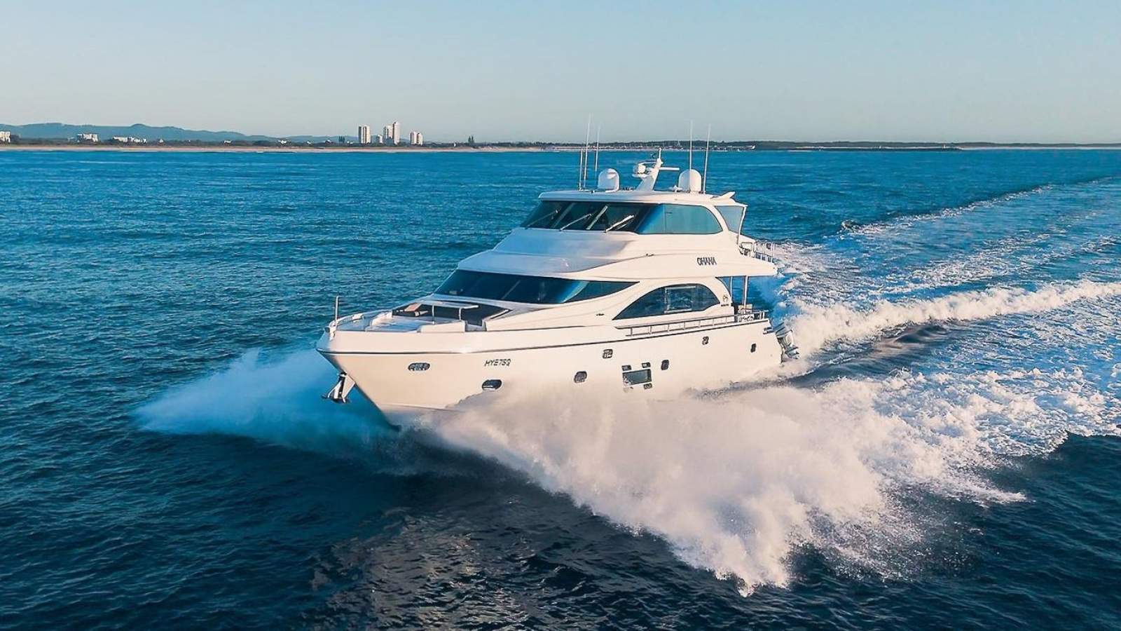 Horizon Yacht E75