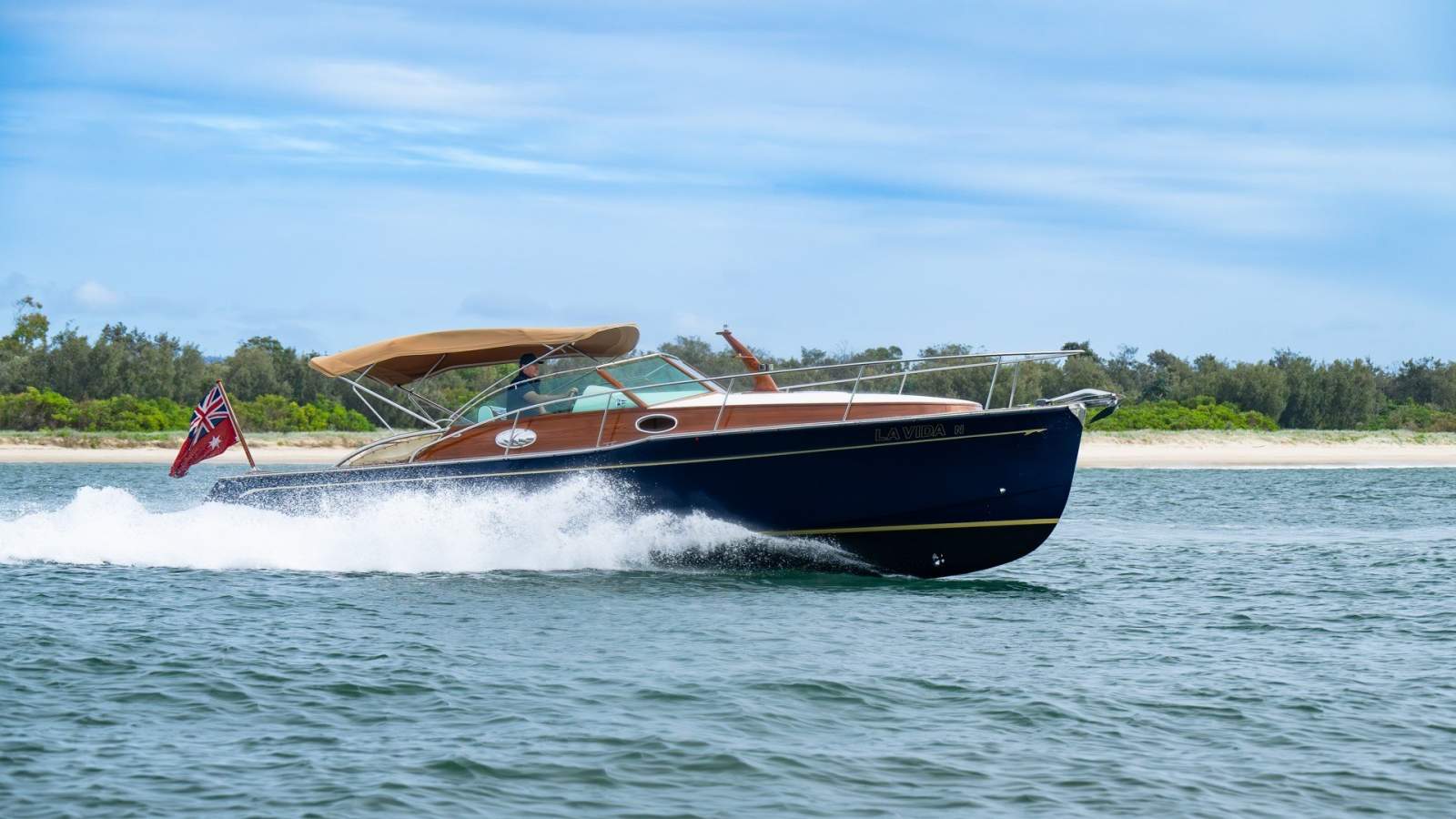 Azzura 33 Commuter | View at SCIBS 25 - I/J Arm