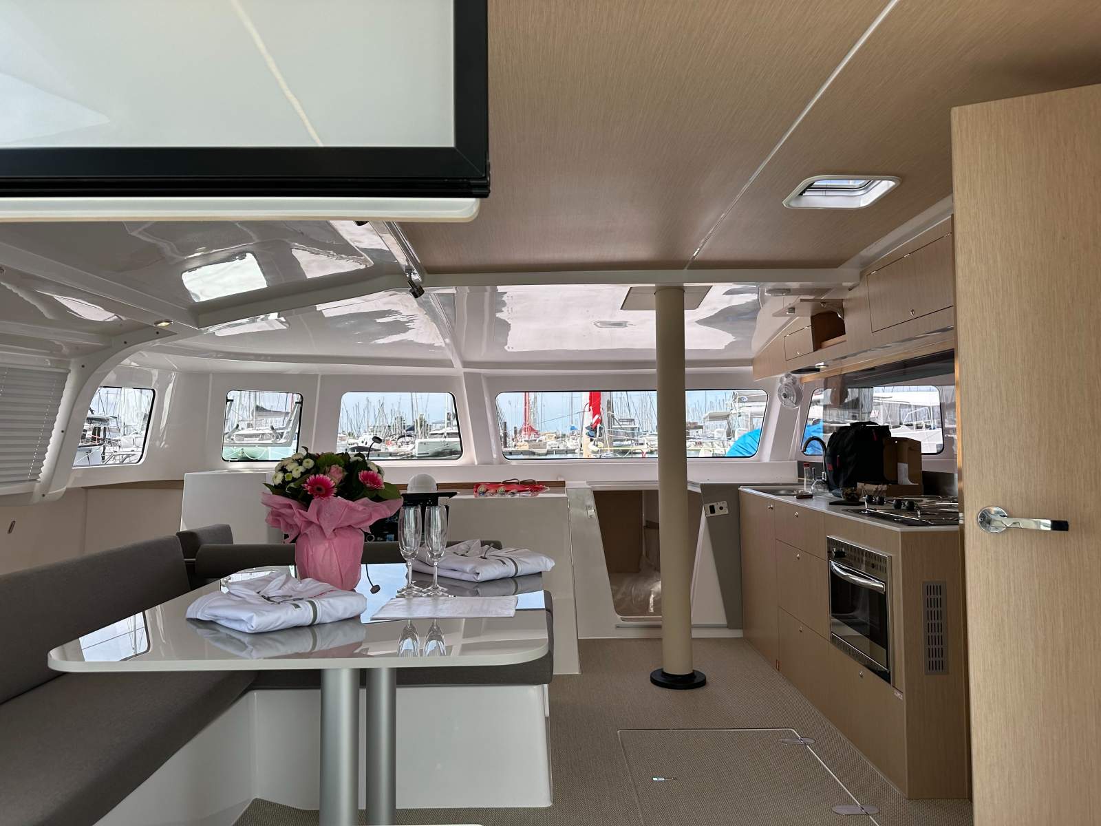 Neel Trimarans 43