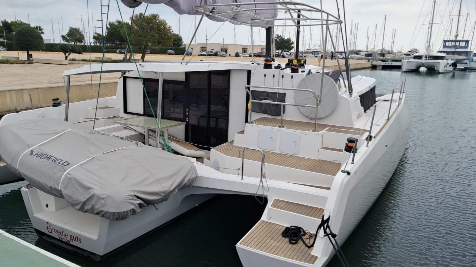 Neel Trimarans 43