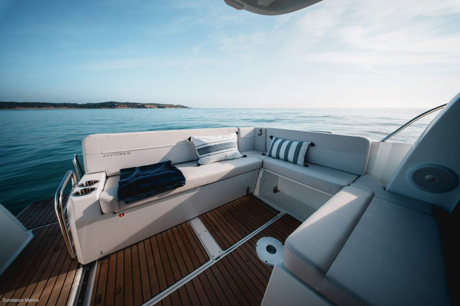 Beneteau Antares 9 OB V2