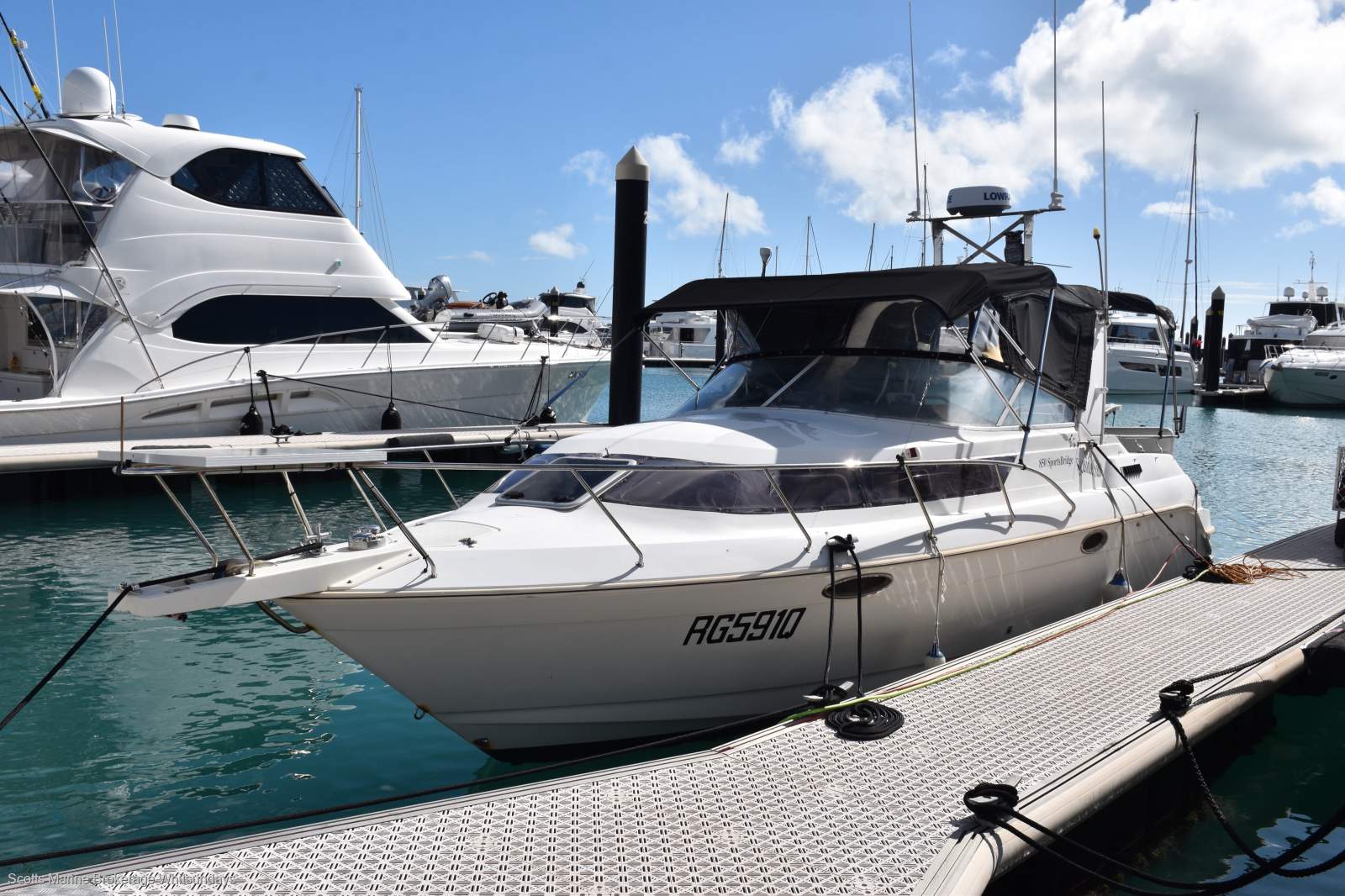 Haines Signature 850 Sportsbridge Diesel