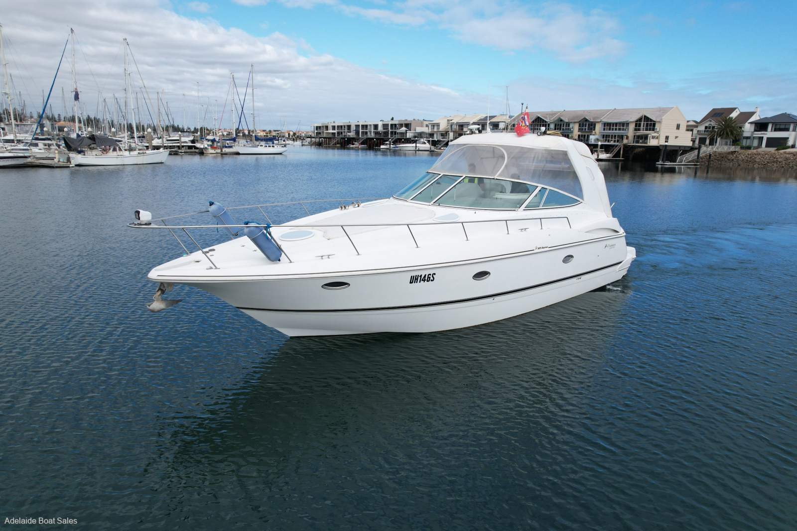 Cruisers Yachts 3672 Sports Cruiser