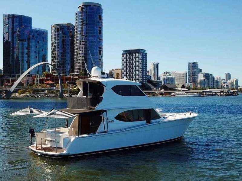 Maritimo M48