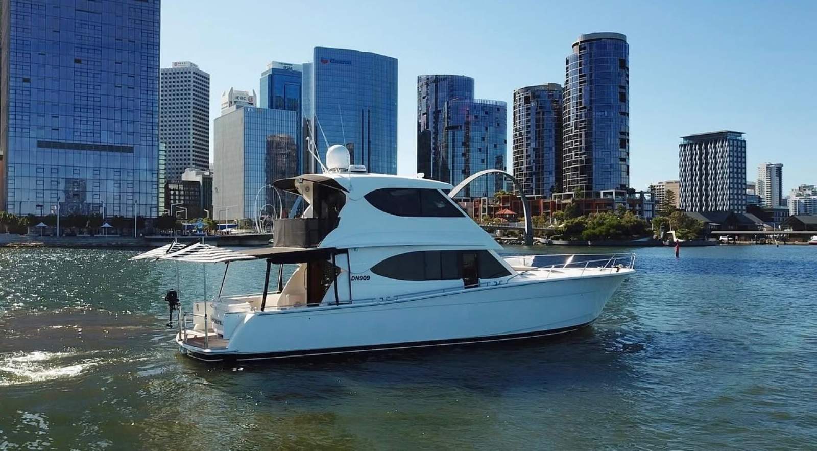Maritimo M48