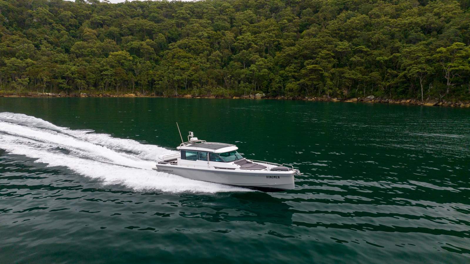 Axopar 37 Sports Cabin