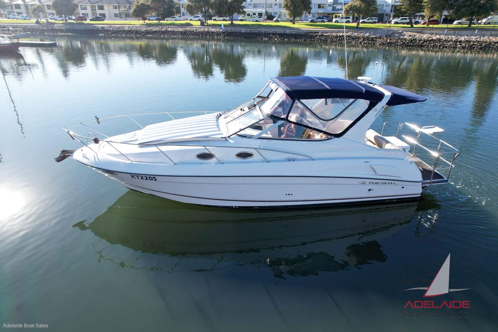 Regal Commodore 292 rebuilt engines + bow thruster