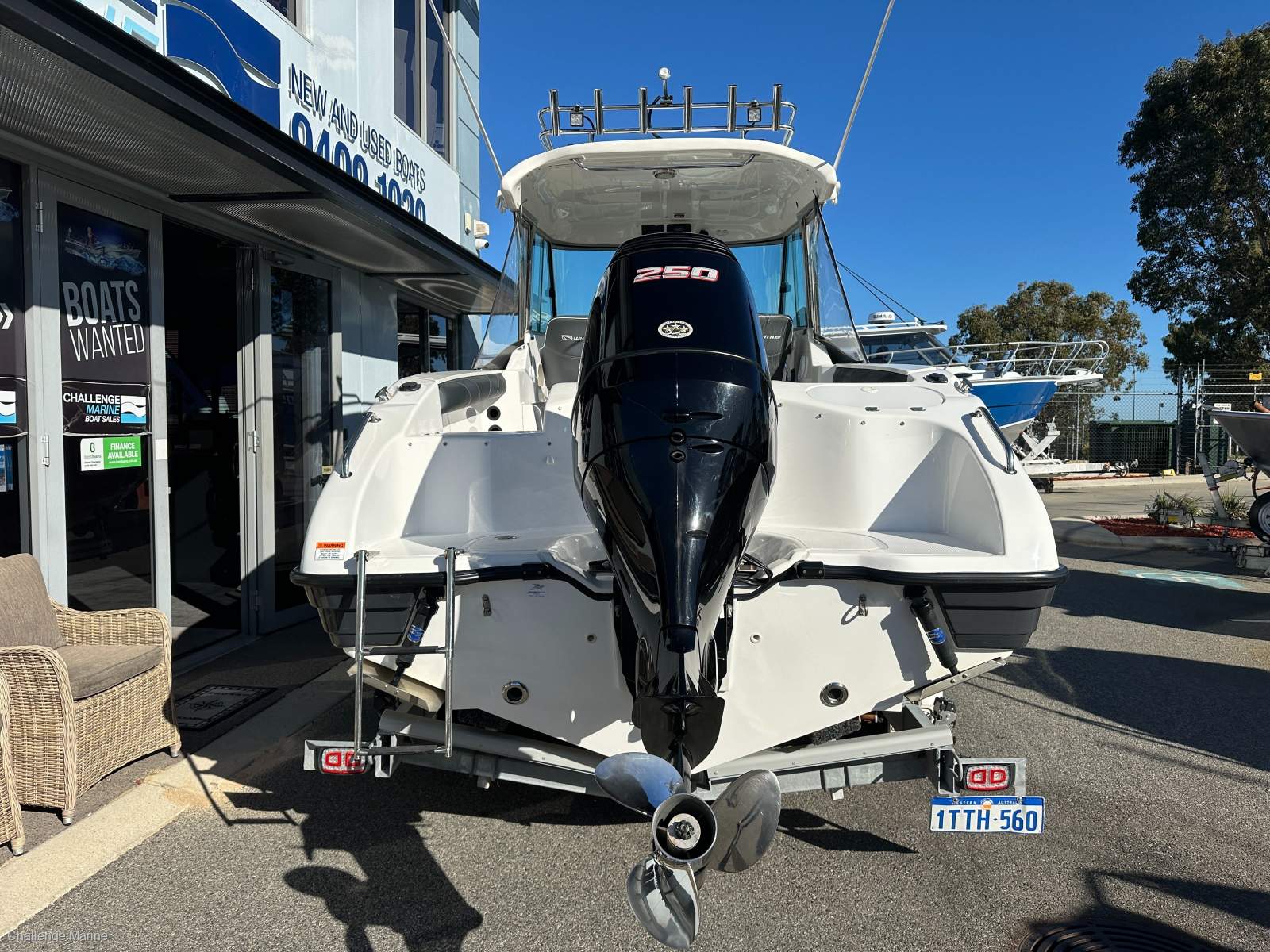 Whittley SL 25 Hardtop - 250 HP 4 STROKE 356 Hours