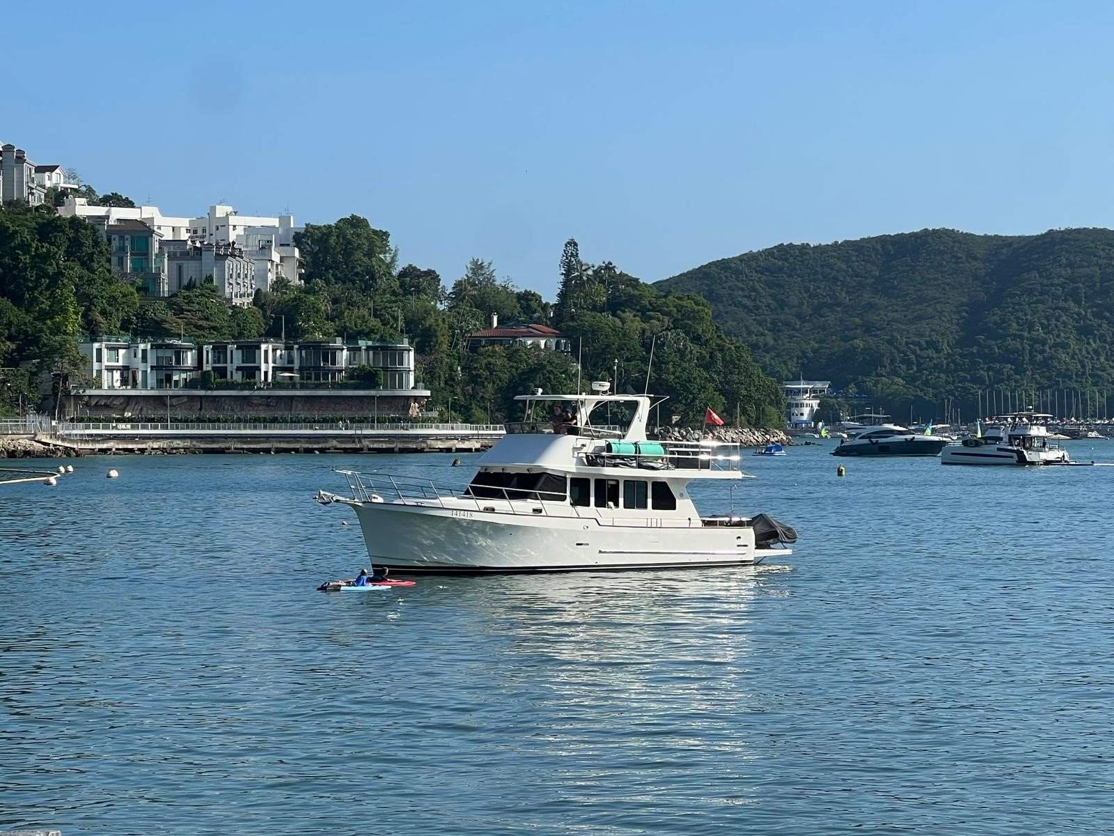 Explorer 46 Classic Flybridge Cruiser