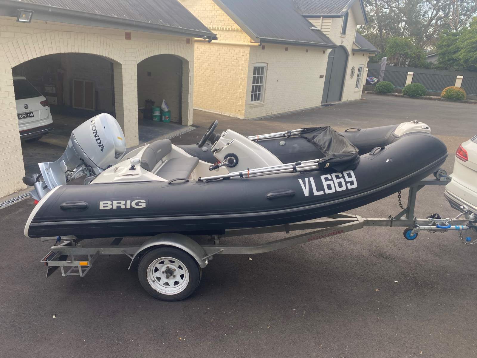 Brig Eagle 380 2016 model