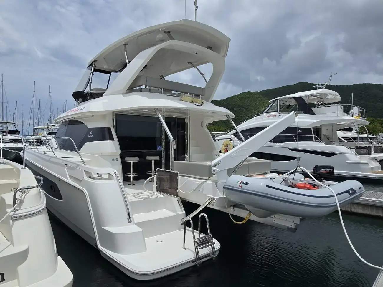 Aquila 44