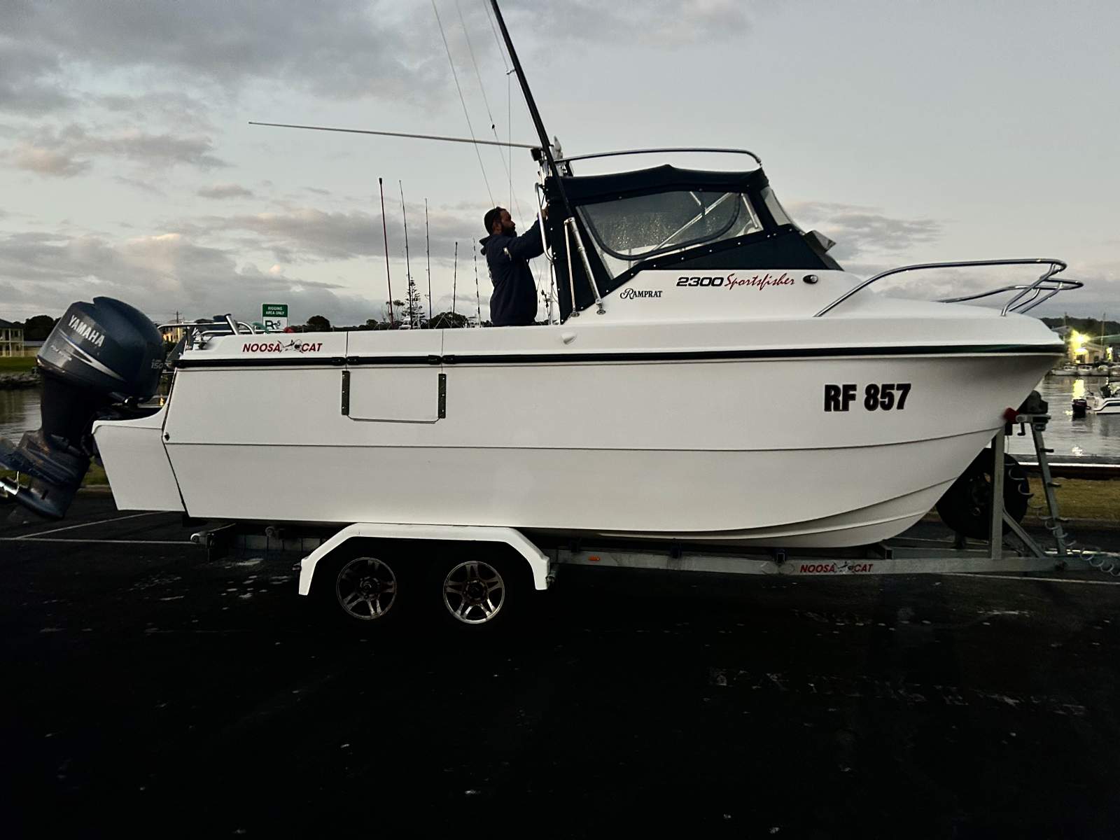 Noosa Cat 2300 Sporstsman