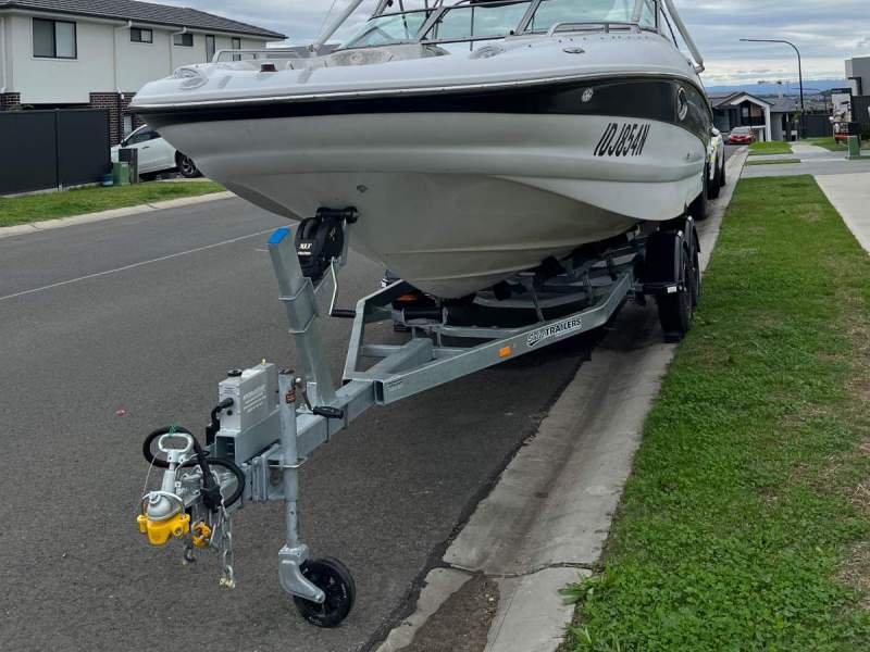 Crownline 210 Bowrider