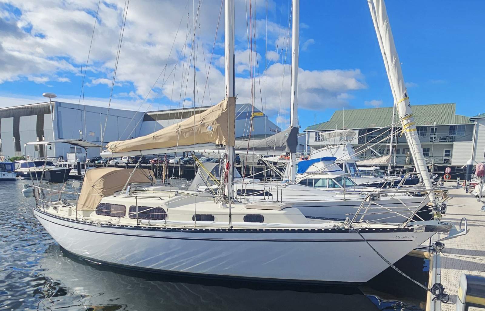 Cavalier 32 "Rani"