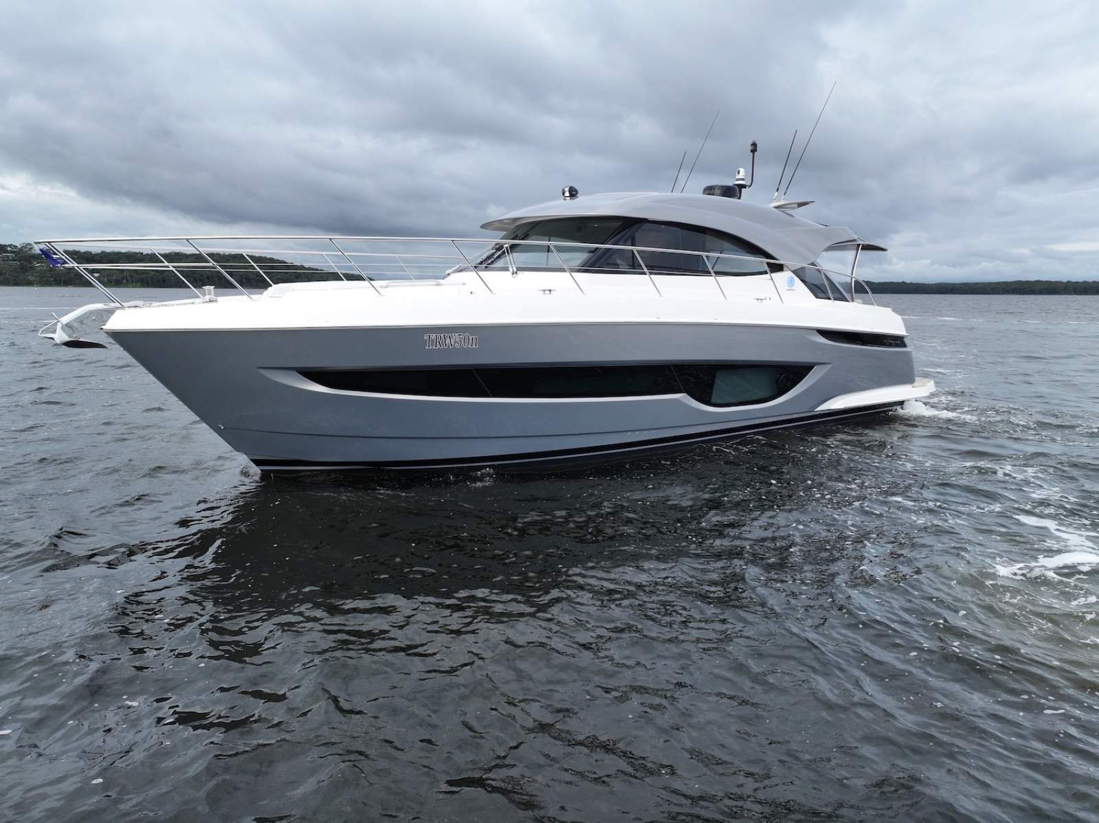 Riviera 4600 Sport Yacht Platinum Edition