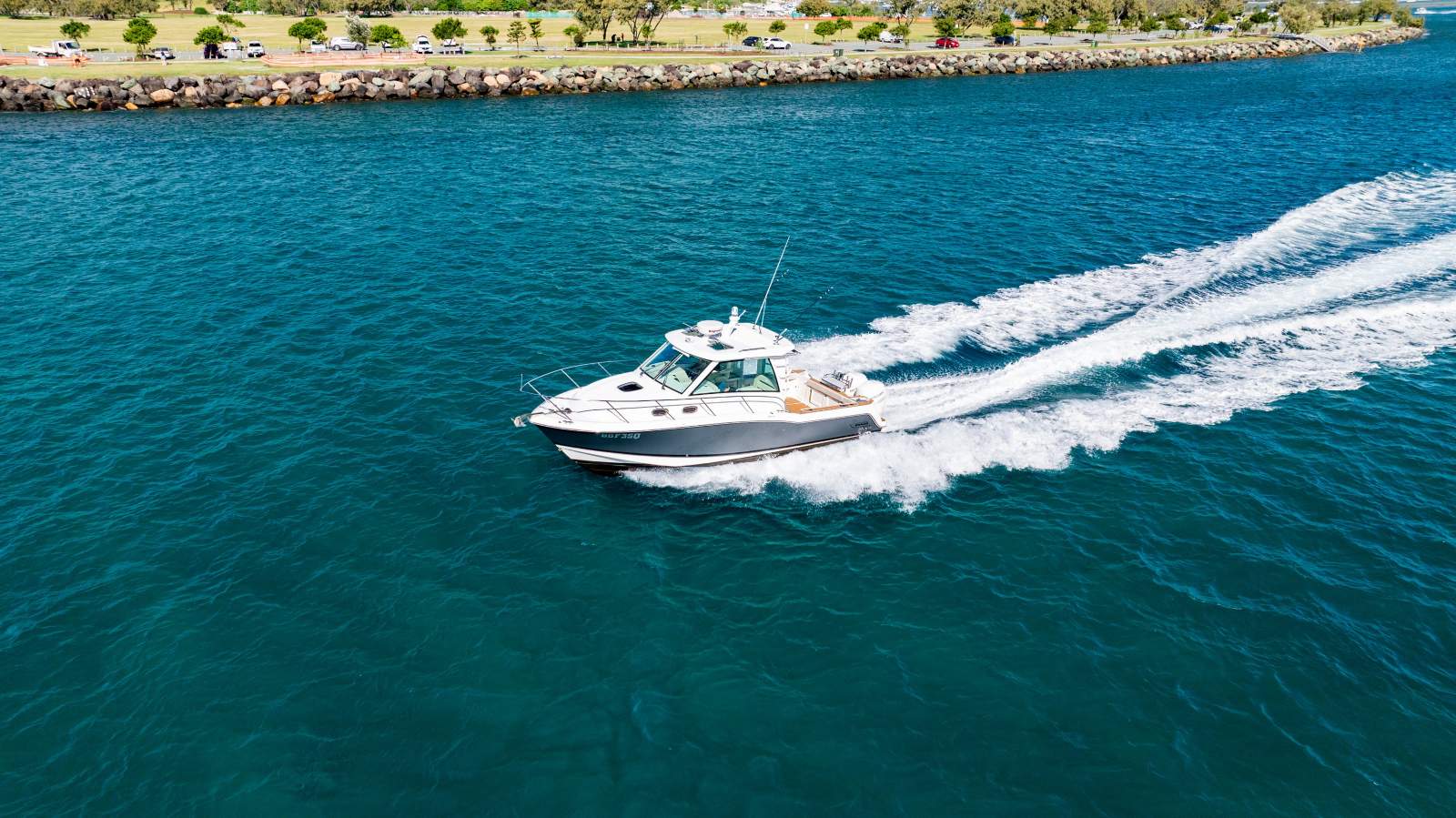 Boston Whaler 315 Conquest Pilothouse