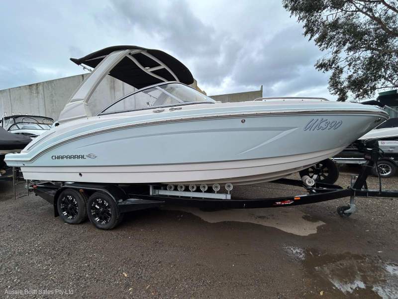 Chaparral 230 Suncoast Outboard Bowrider