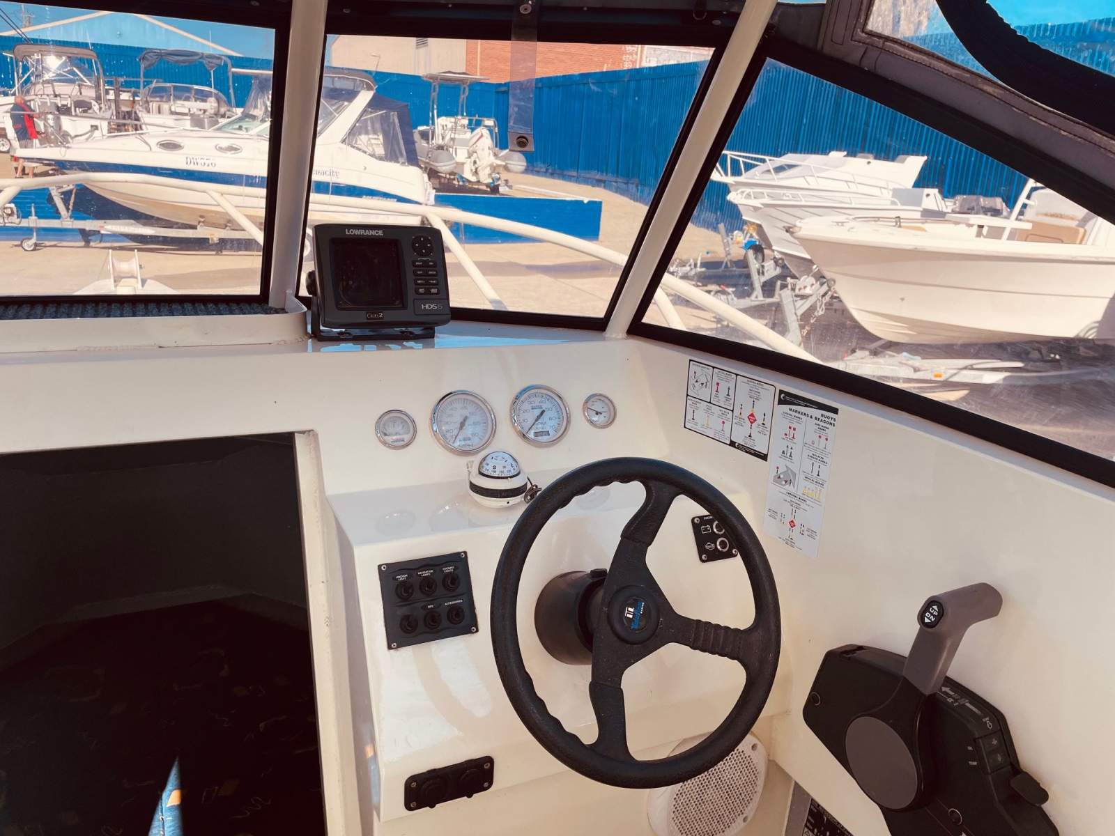 Genesis 580XL Islander Cuddy