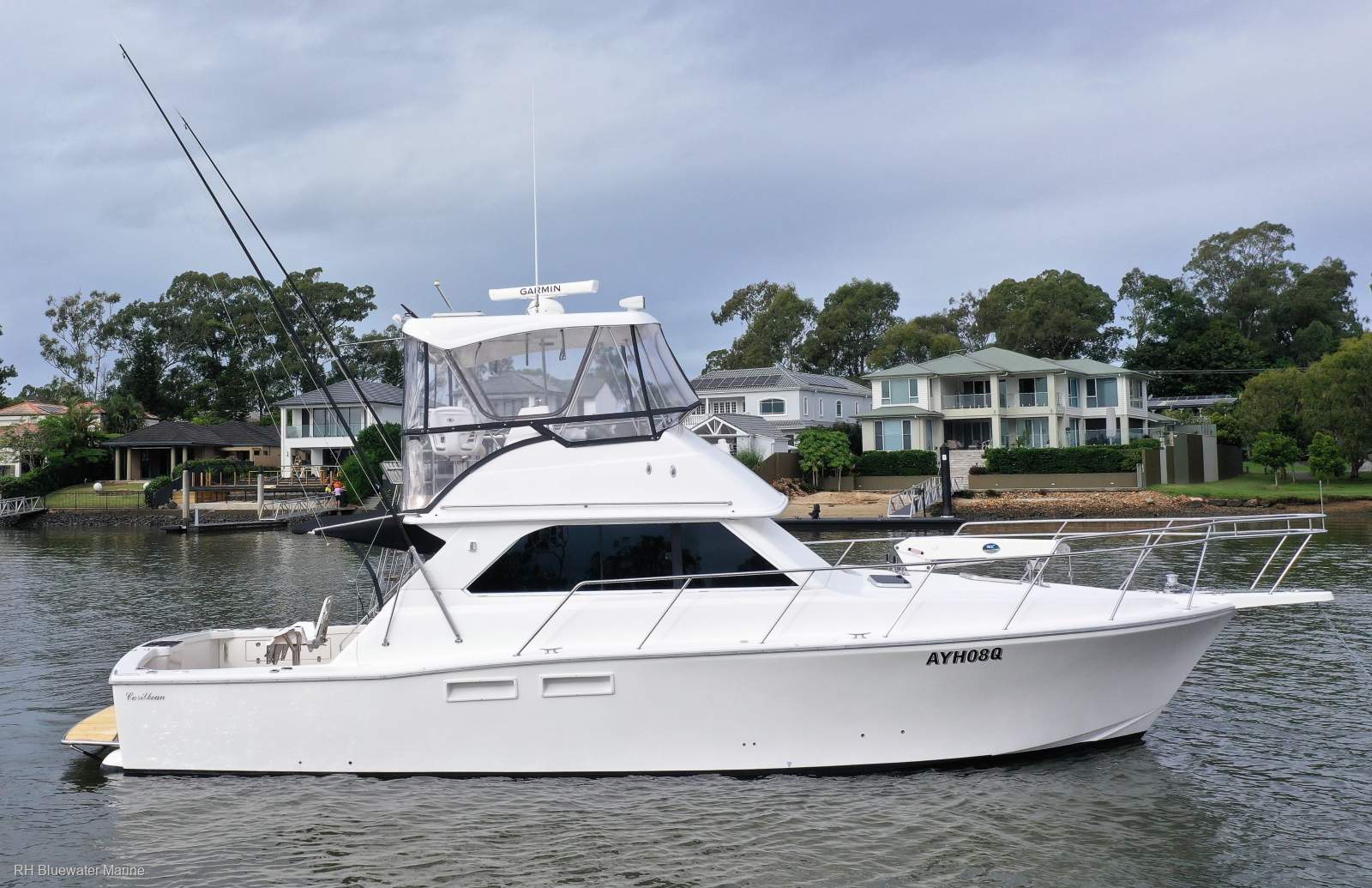 Caribbean 40 Flybridge Cruiser