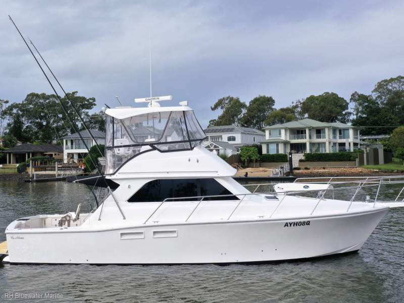 Caribbean 40 Flybridge Cruiser