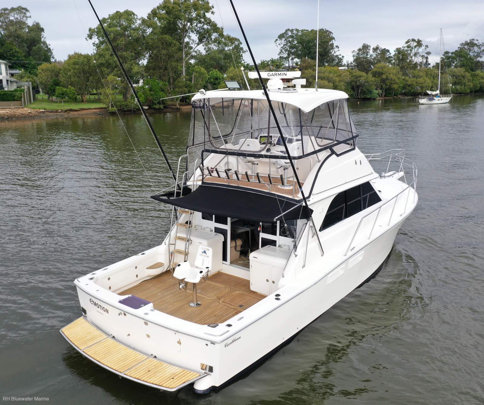 Caribbean 40 Flybridge Cruiser
