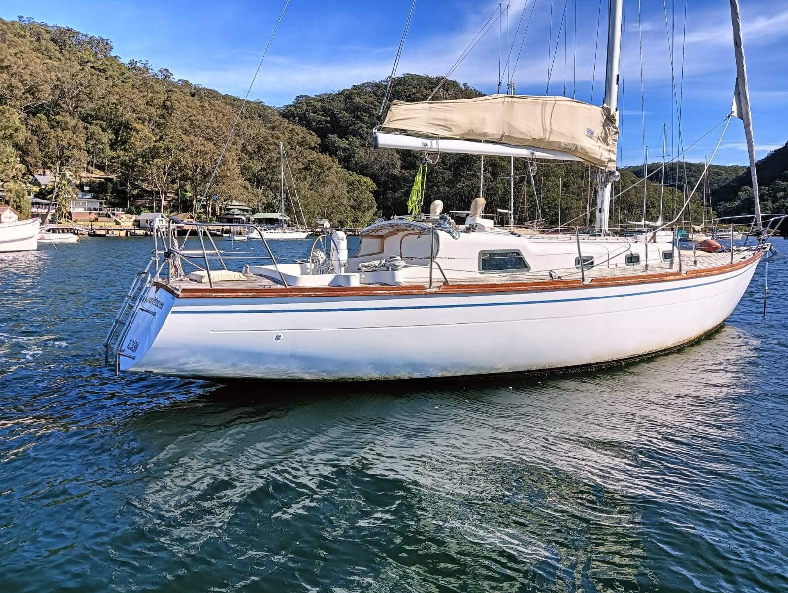Swanson 36 Cruising/racing sailing sloop