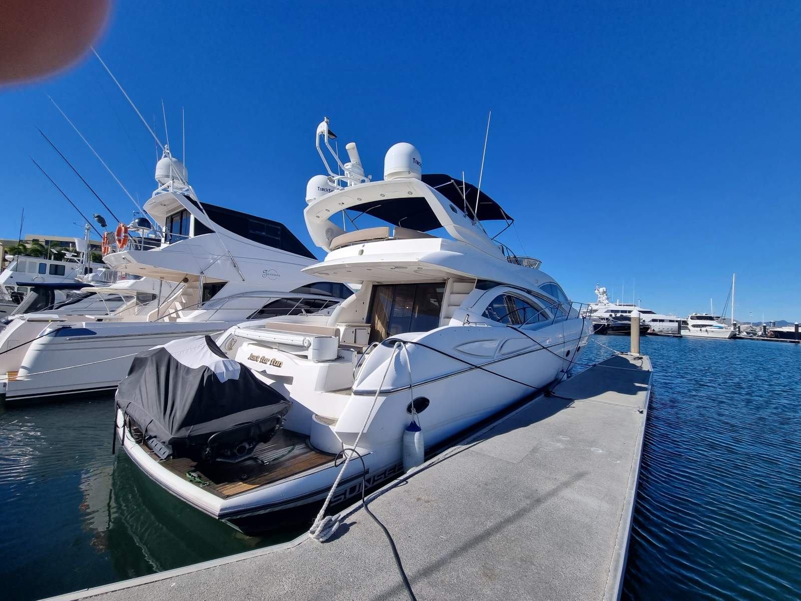 Sunseeker Manhattan 64