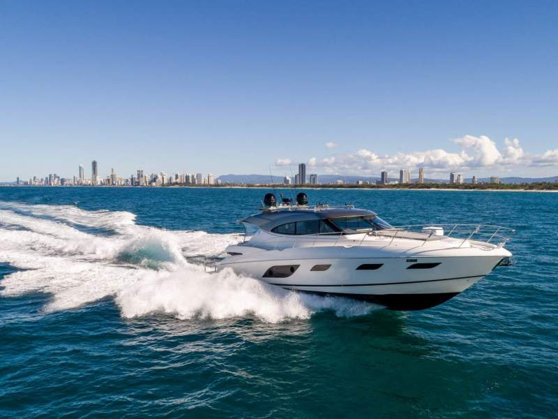 Riviera 6000 Sport Yacht Platinum Edition